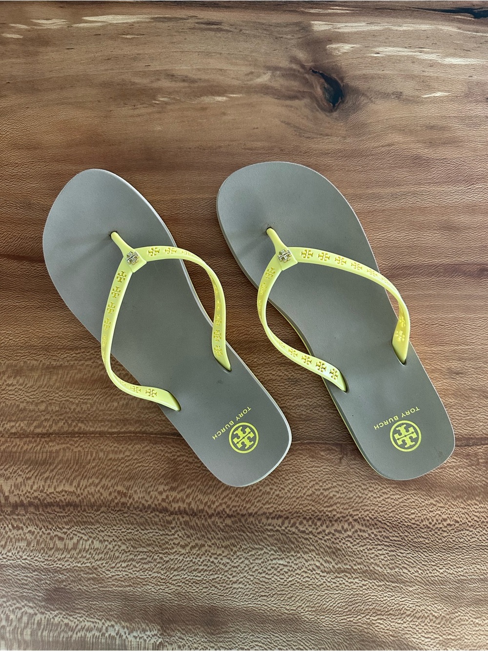 Tory Burch Yellow Strap Taupe Thin Footbed Flip Flop Sandals Thong | Size: 10